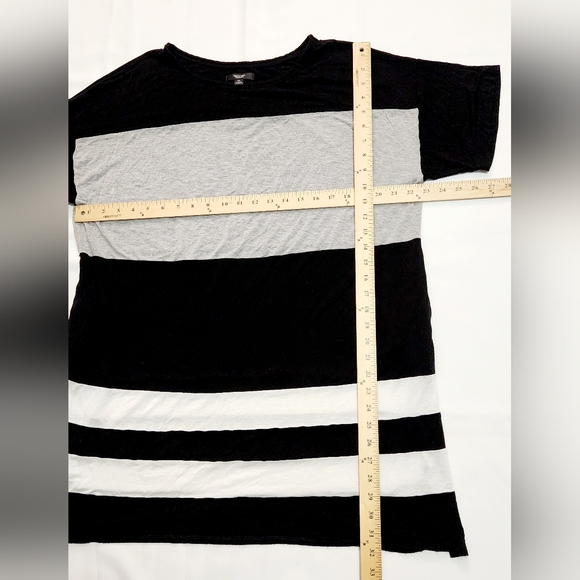 Simply Vera Wang top.  Size XL black & white - Picture 4 of 5